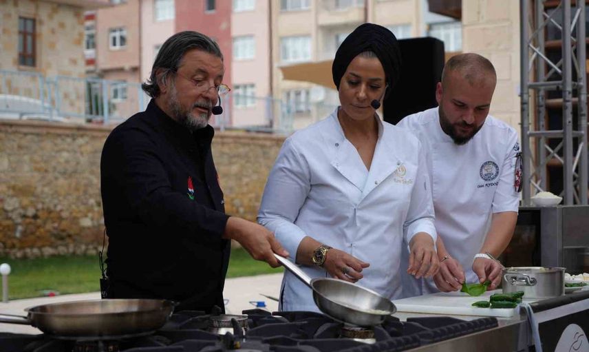 Bayburt'un yöresel tatları şeflerin dokunuşuyla öne çıktı