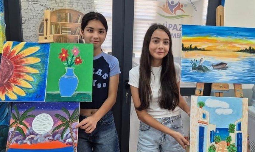 Yenipazar'da gençlerin yaz sanat sergisi sona erdi