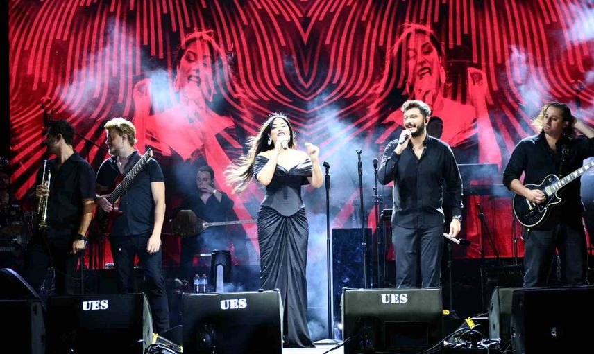 Zara Demirci'de kurtuluş gecesinde binlerce kişiye unutulmaz anlar yaşattı