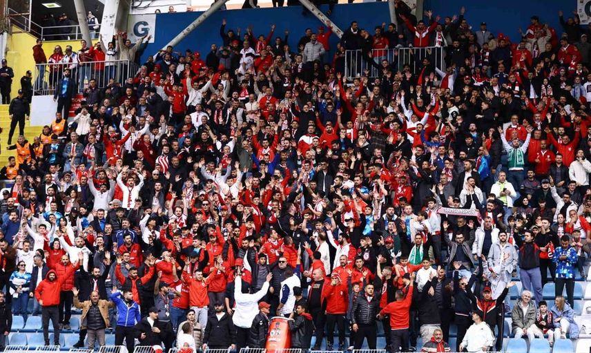 Kasımpaşa evinde net skorla Samsunspor'u 4-1 yendi