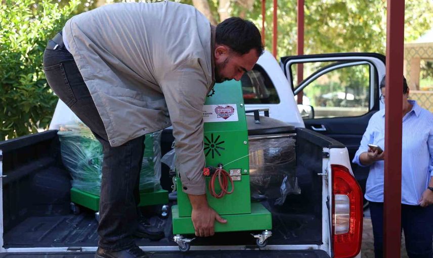 Sosyal medyadan gelen talep mahalleye hamur makinesi kazandırdı