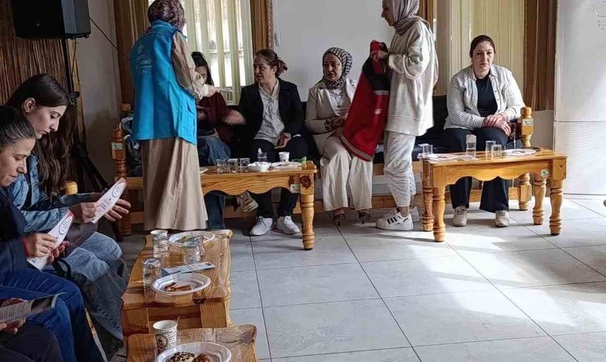 Şırnak'ta mahalle buluşmalarıyla kadına şiddete karşı bilinç yükseltiliyor
