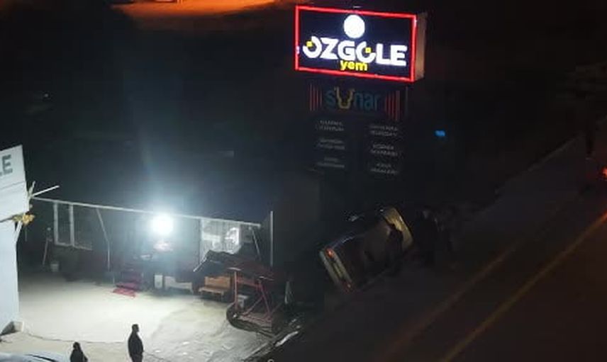 Ayaş yolunda kontrolden çıkan otomobil takla attı: iki yaralı