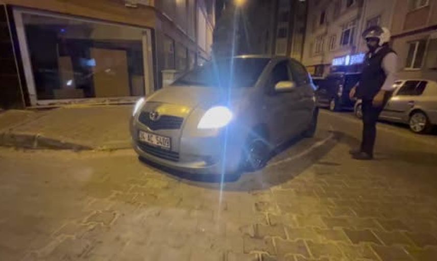 Lastiği fırlayan aracı jantla kullanan sürücü Çorlu'da yakalandı