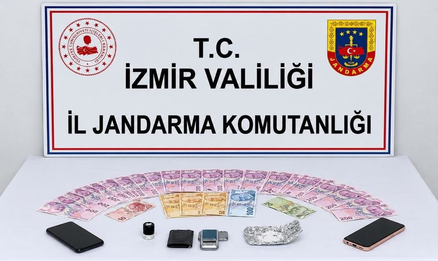 Ödemiş'te eş zamanlı operasyon: uyuşturucu ve ruhsatsız silah ticaretine 3 tutuklama