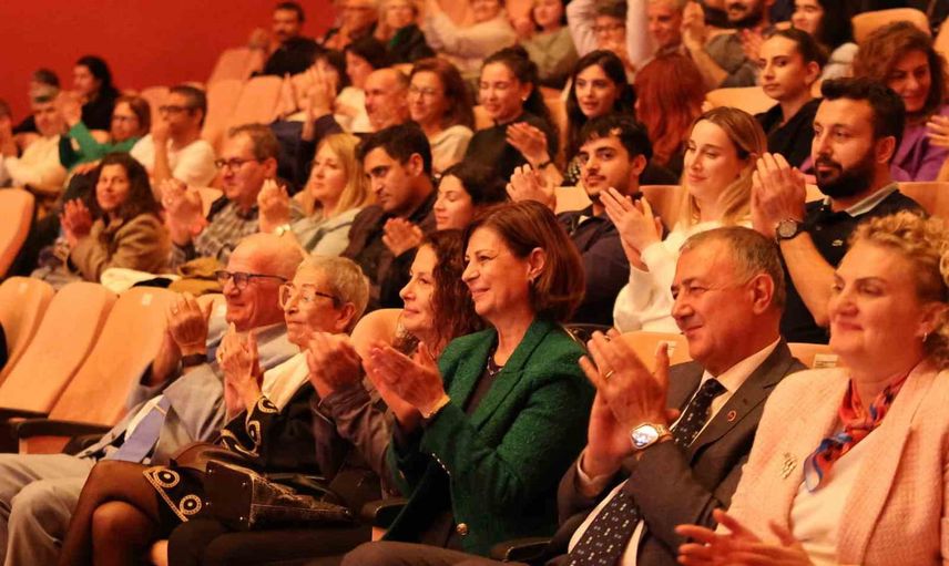 Eskişehir'de efsaneyle geleceğin buluşması: Beethoven, Weber ve Elgar sahnedeydi