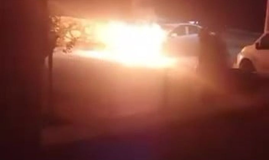 Körfez'de otomobil yangını itfaiye müdahalesiyle söndürüldü