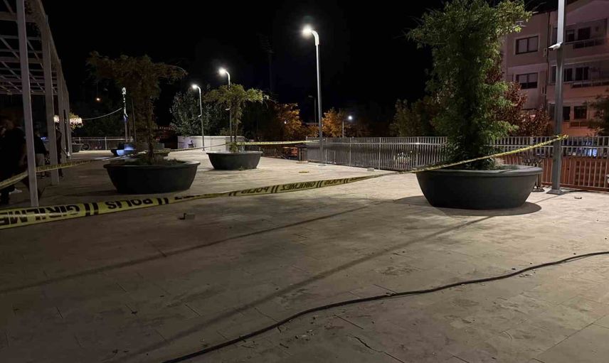 Menteşe kent meydanında tartışma büyüdü: 14 yaşındaki çocuk üç yerinden bıçaklandı