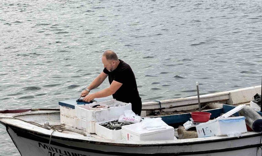 Kıyıda sıraya giren tazelik: kayıktan kapıya balık servisi