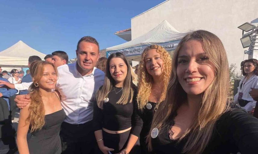 Altınoluk öğrencileri FestOlive rekoruna katkılarıyla tebrik edildi