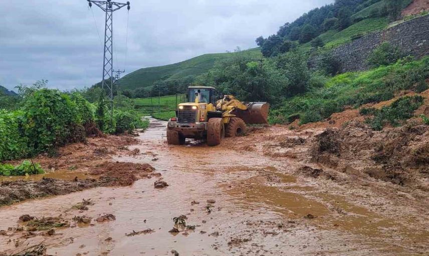 Trabzon'da sağanak usul usul geride kalıyor: ekipler seferber
