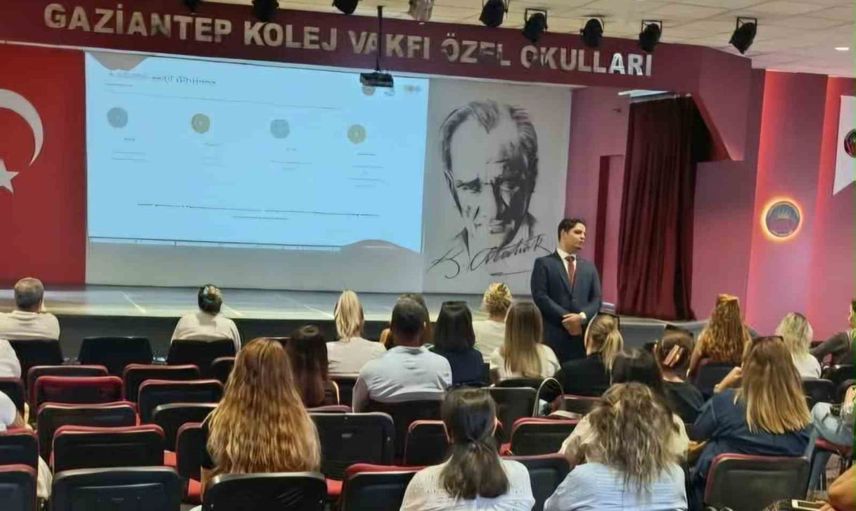 Gaziantep Kolej Vakfı Özel liselerinde 9. sınıf velileriyle uyum buluşması