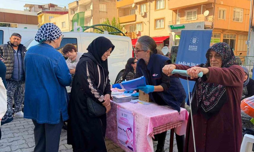 Ekimde farkındalık: Bursa Büyükşehir meme kanserinde erken tanıya odaklandı