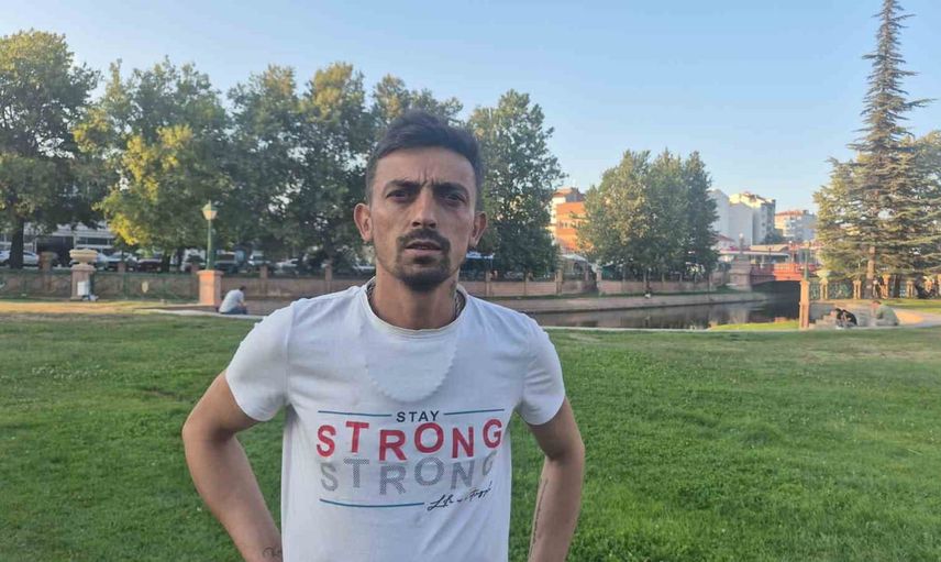 Porsuk Çayı kenarında 'sizin için suya atıyorum' diyerek yapılan itme