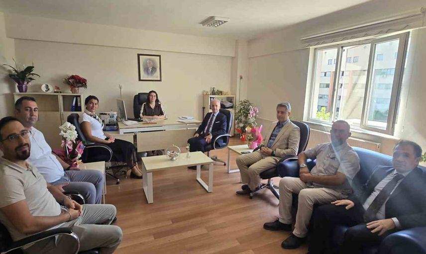 Erzincan'da acil sağlık yönetimine yeni isim: Dr. Nida Nur Yılmaz'a tebrik ziyareti