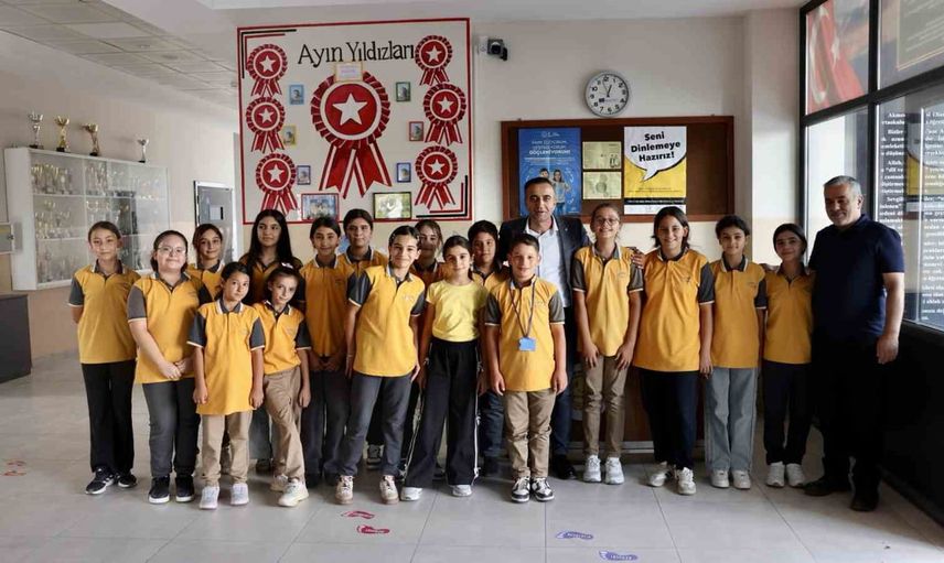 Akçadağ belediyesi yeni eğitim dönemine 300 çanta ve kırtasiye desteği verdi