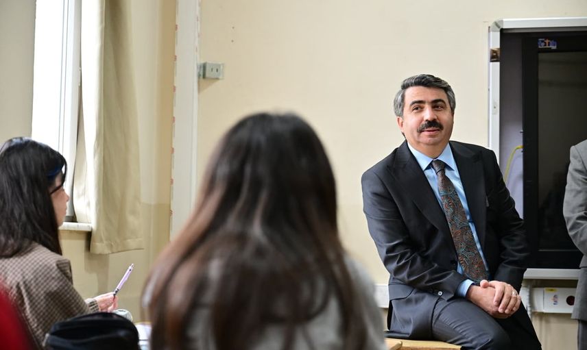 Gençlerle sınıfta ve sahada: başkan Oktay Yılmaz’dan eğitim ve spor vurgusu