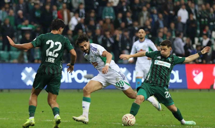 Kocaeli'de gol sesi çıkmadı: Kocaelispor ile Çaykur Rizespor 0-0