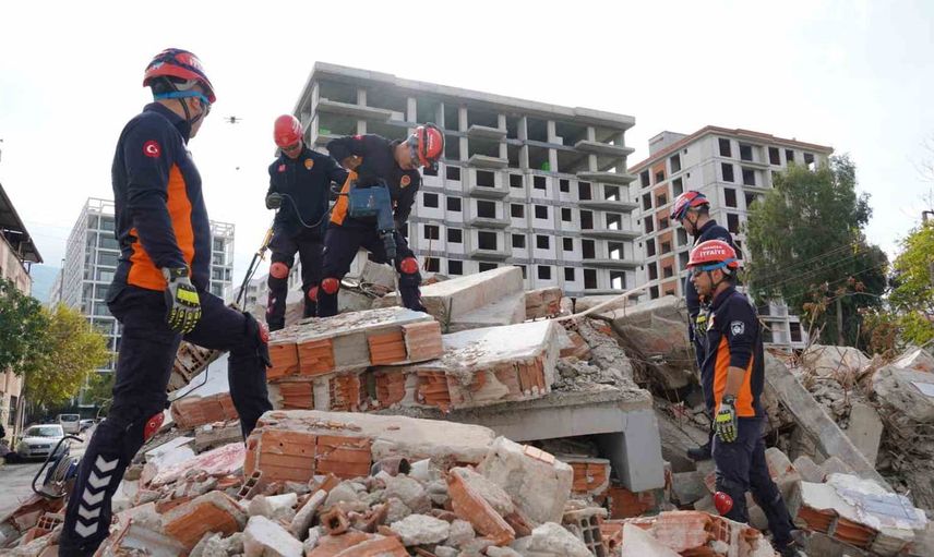 Altıncı yılda 28 saniyelik senaryo: üç ilde geniş çaplı deprem tatbikatı