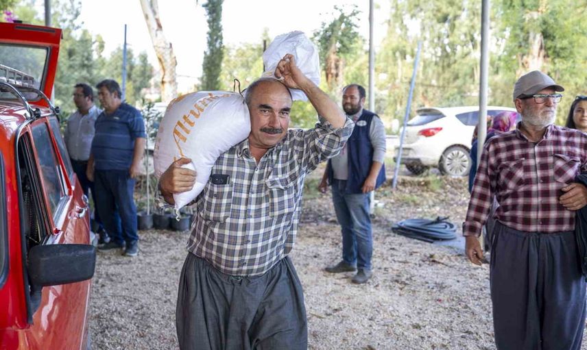 Mersin'de kırsal üretime hayvandan fidana kapsamlı destek