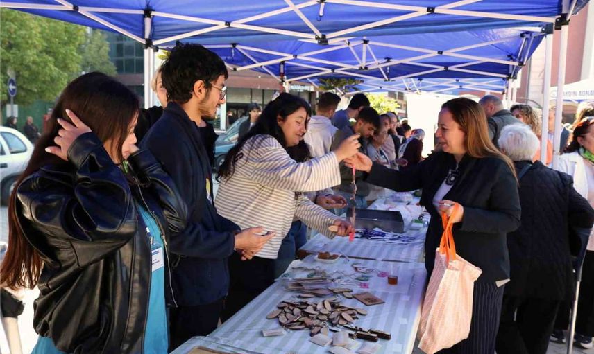 Hastanedeki çocuklara dayanışma köprüsü kurdular