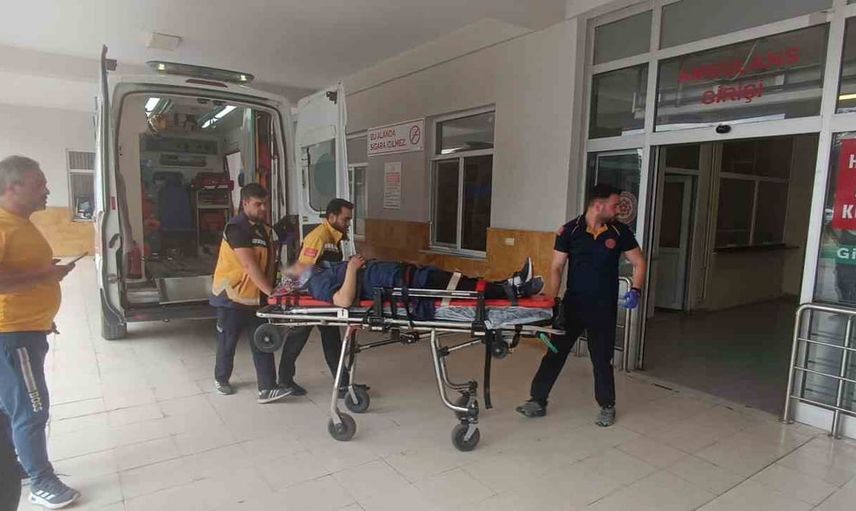 Minibüs şarampole devrildi: sivas’ın Suşehri ilçesinde dört ölü, çok sayıda yaralı