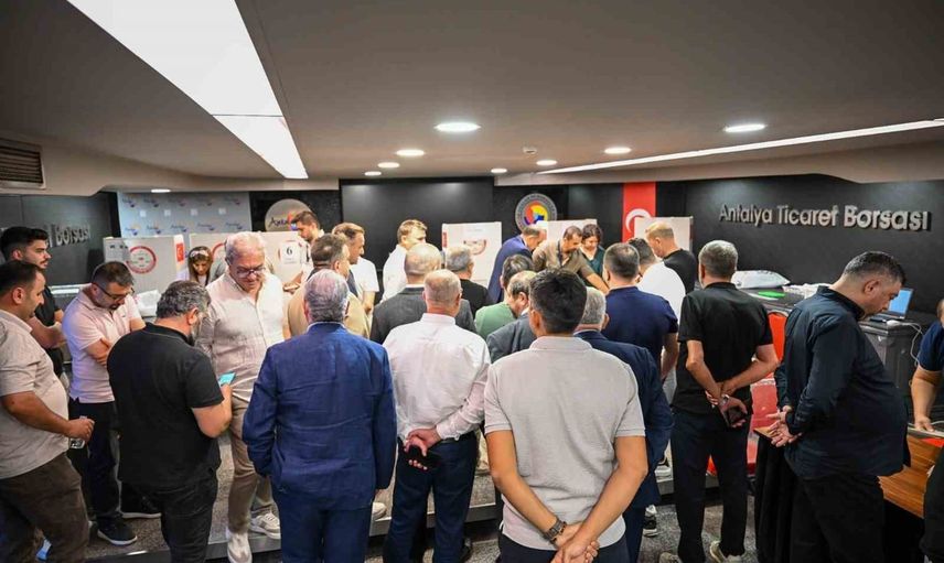 Antalya'da ticaret borsası seçimlerinin ilk turu tamamlandı