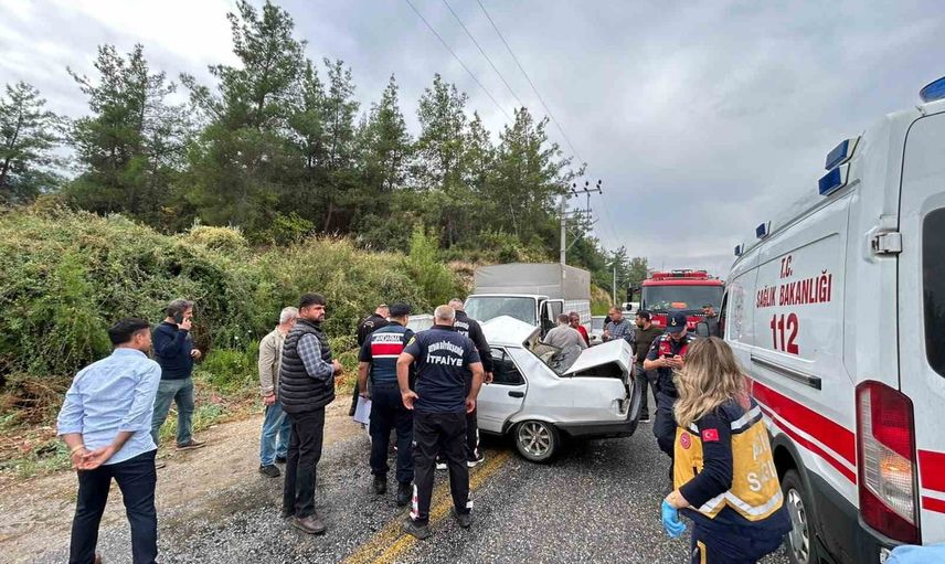 Bozdoğan’da çarpışma: yolcu hayatını kaybetti, iki kişi yaralandı