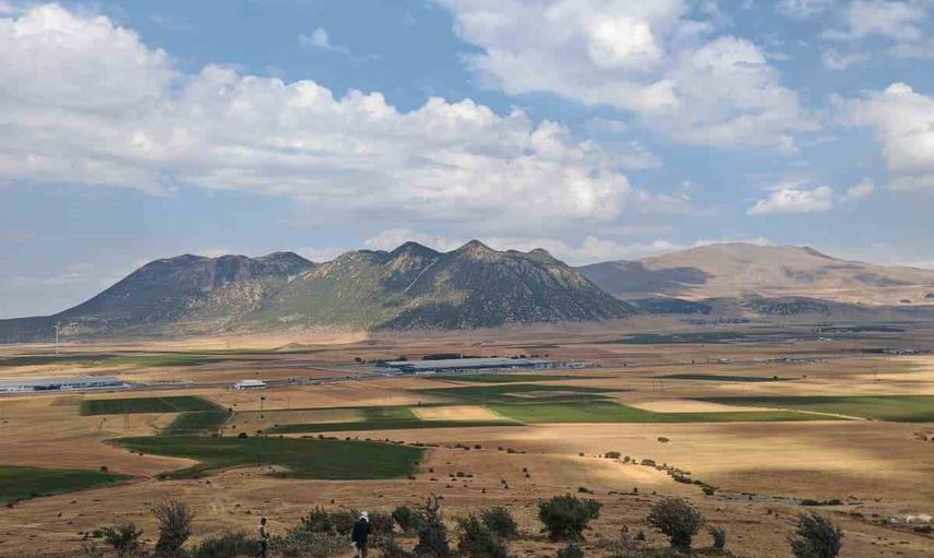 Nemrut obsidyeninin izinde: Bitlis'te tarihöncesini aydınlatacak arazi çalışması