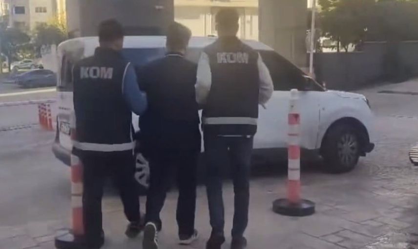Gaziantep'te usulsüz reçete şebekesine operasyon: 8 gözaltı, 30 milyon lira zarar