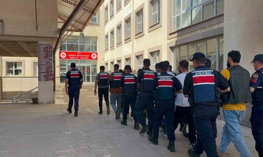 Şereflikoçhisar’da Çalören mahallesine yönelik operasyon: 17 gözaltı kararı