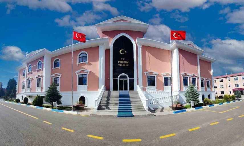 Okullarda güvenlik güçlendiriliyor: Erzurum'da duvar yenileme ve nizamiye çalışmaları