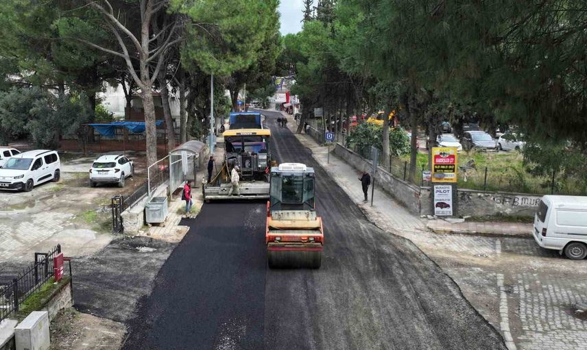 Muradiye'de altyapı sorunu sıcak asfaltla kışa hazırlanıyor