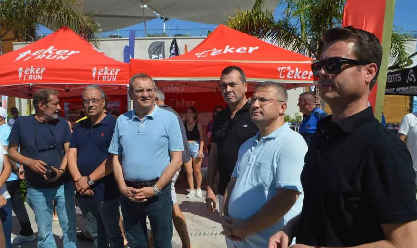 Ayvalık’ta kurtuluş coşkusu parkurlarda: şampiyonlar ödüllerini aldı