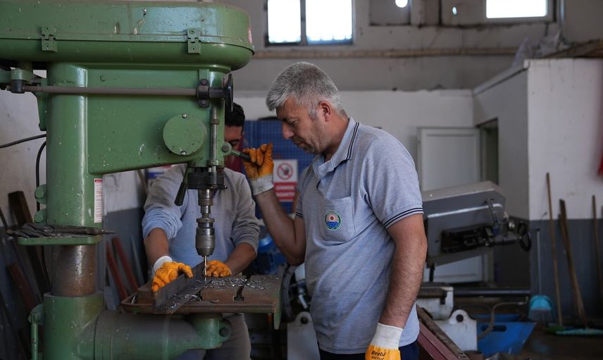 Belediyenin kendi atölyeleri bütçeye nefes aldırıyor
