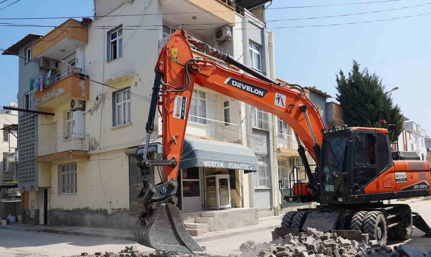 Mithatpaşa sokaklarında 10 bin tonluk kalıcı asfalt hamlesi