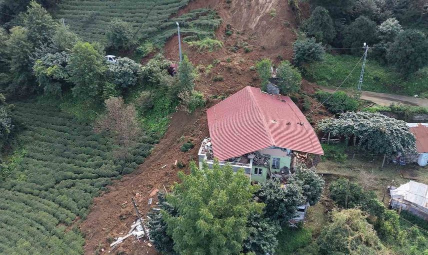 Rize'de ekipler 200 noktada sahada: yağış ve heyelanın maddi bilançosu 1 milyar 42 milyon lira