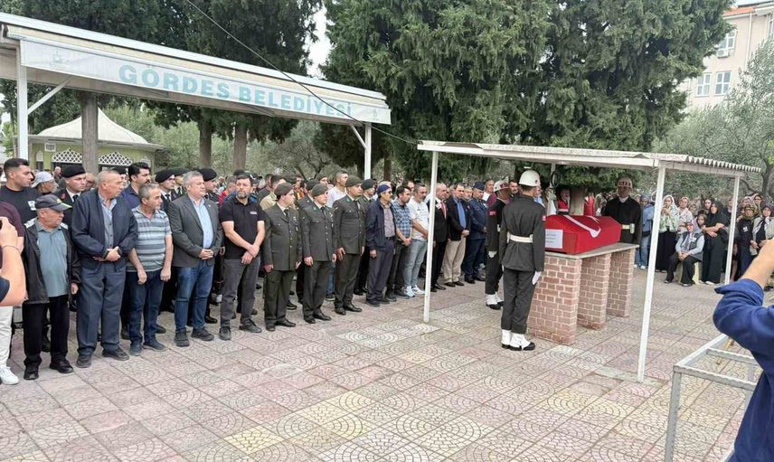 Gördes'te veda: Kıbrıs gazisi Hasan Yıldız toprağa verildi