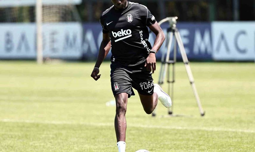 Beşiktaş, Vincenzo Italiano yönetiminde 10 takviyeyle kadrosunu baştan kurdu
