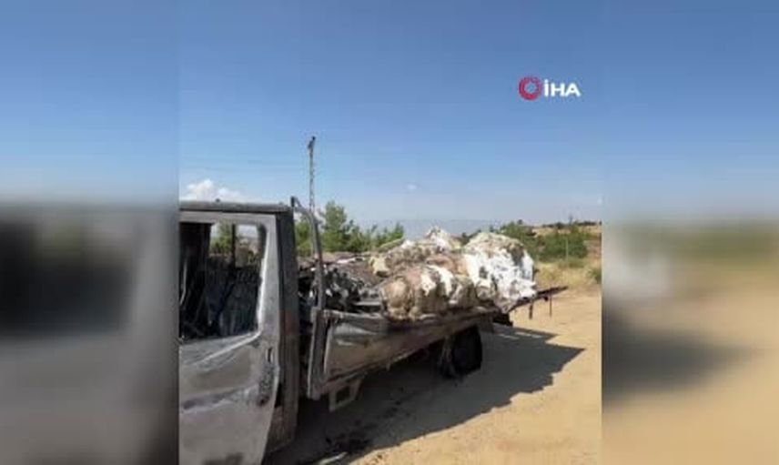 Bir yıllık emek 15 dakikada kül oldu: kamyonet ve mallar tamamen yandı