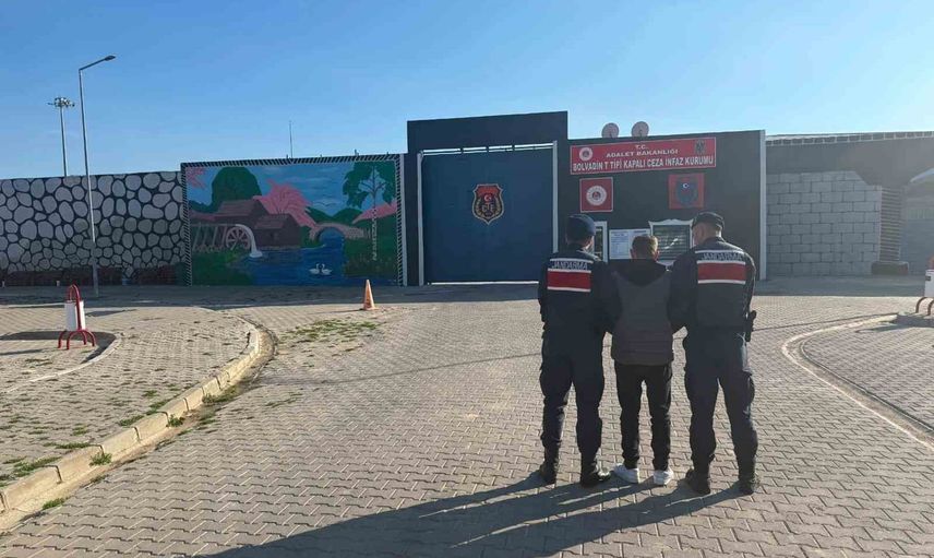 Jandarmanın haftalık denetiminde Afyonkarahisar'da 66 kişi yakalandı, 22'si tutuklandı