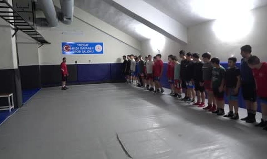 Antrenörlük ve sporculuk aynı anda: öğrencileriyle dünya üçüncüsüne ulaştı