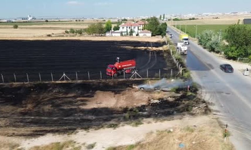 Bahçelievler'de anıza sirayet eden otluk yangını evlere ulaşmadan kontrol altına alındı