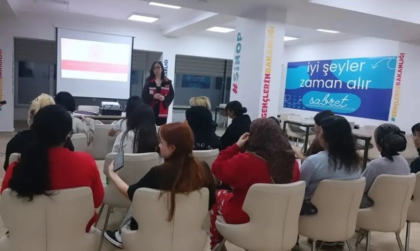 Gerze'de kadına yönelik şiddete karşı haklar ve başvuru yolları öne çıktı