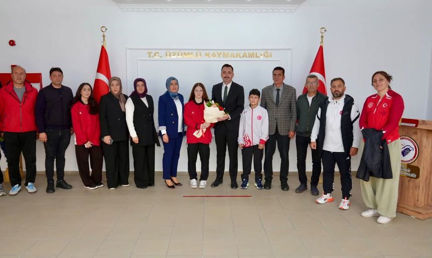 Üzümlü kaymakamlığı genç güreşçileri kabul ederek spora dikkat çekti