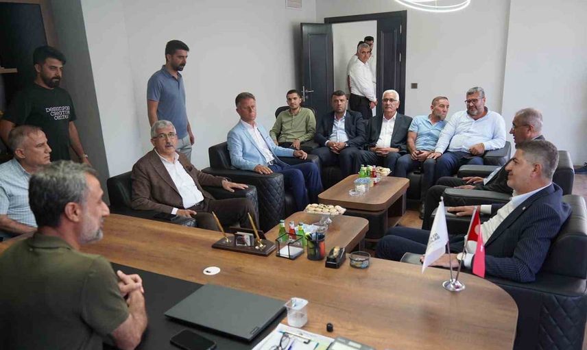 Gündemi projeler belirledi: Şan ve Hallaç gazetecilerle yatırımları değerlendirdi