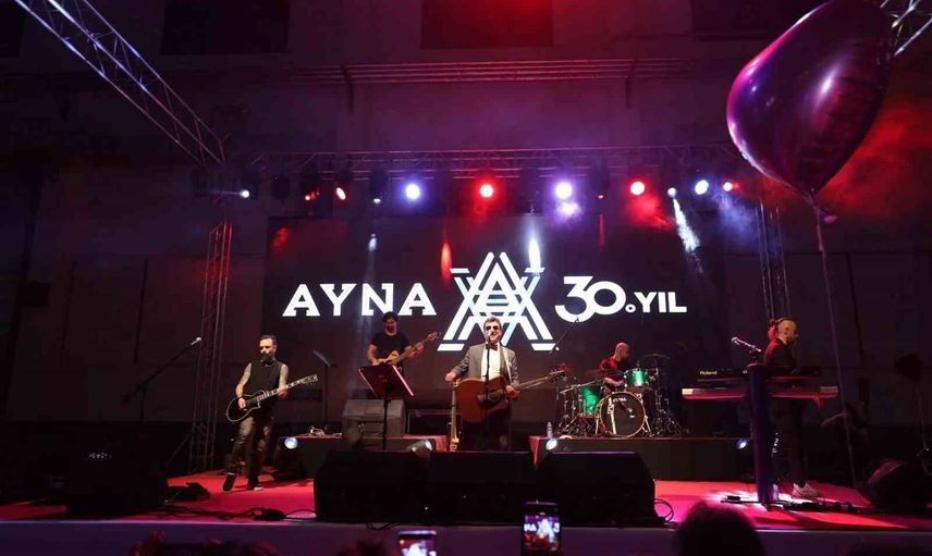 Cumhuriyet coşkusu Ayna ile Afyonkarahisar'da doruğa ulaştı