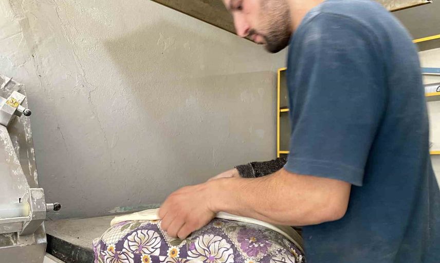 Gün doğmadan ekmek peşinde: Patnos'ta fırıncıların yoğun mesaisi