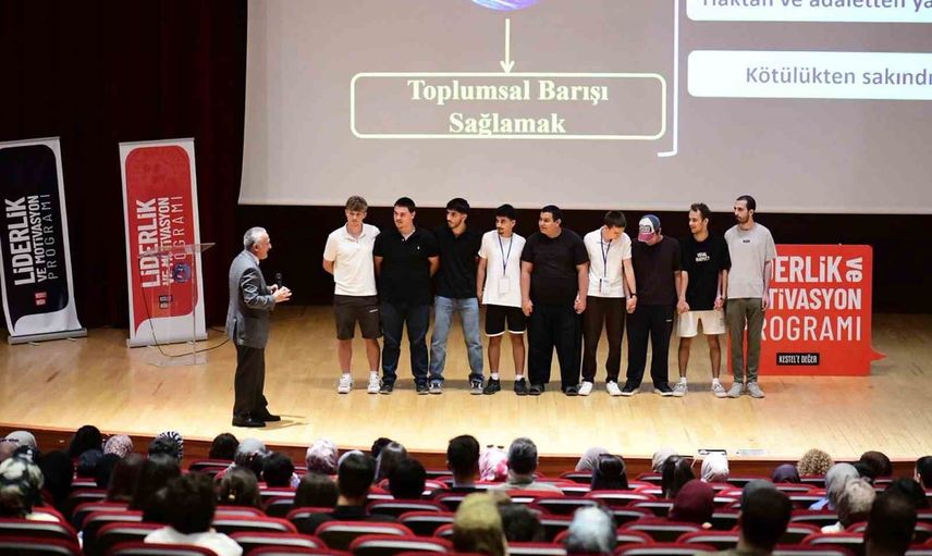 Kestel'de gençlere yönelik liderlik ve motivasyon programı yeni kapılar aralıyor