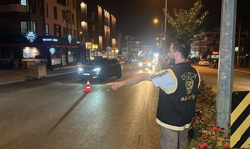 Düzce'de denetim haftası sonuçları açıklandı: 21 bin 550 sorgu, 23 aranan yakalandı